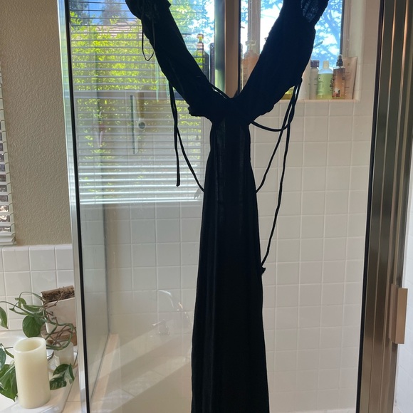 Hello Molly — IN YOUR EYES MAXI DRESS BLACK - Picture 5 of 5